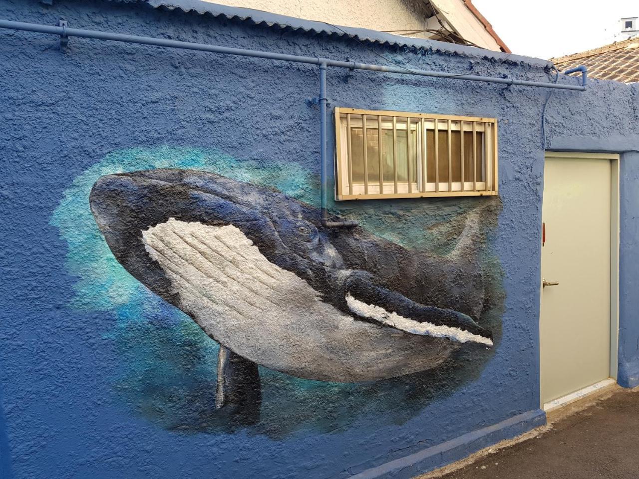 ジンホズ ブラック ホエール ゲストハウス＆バー ソウル特別市 エクステリア 写真